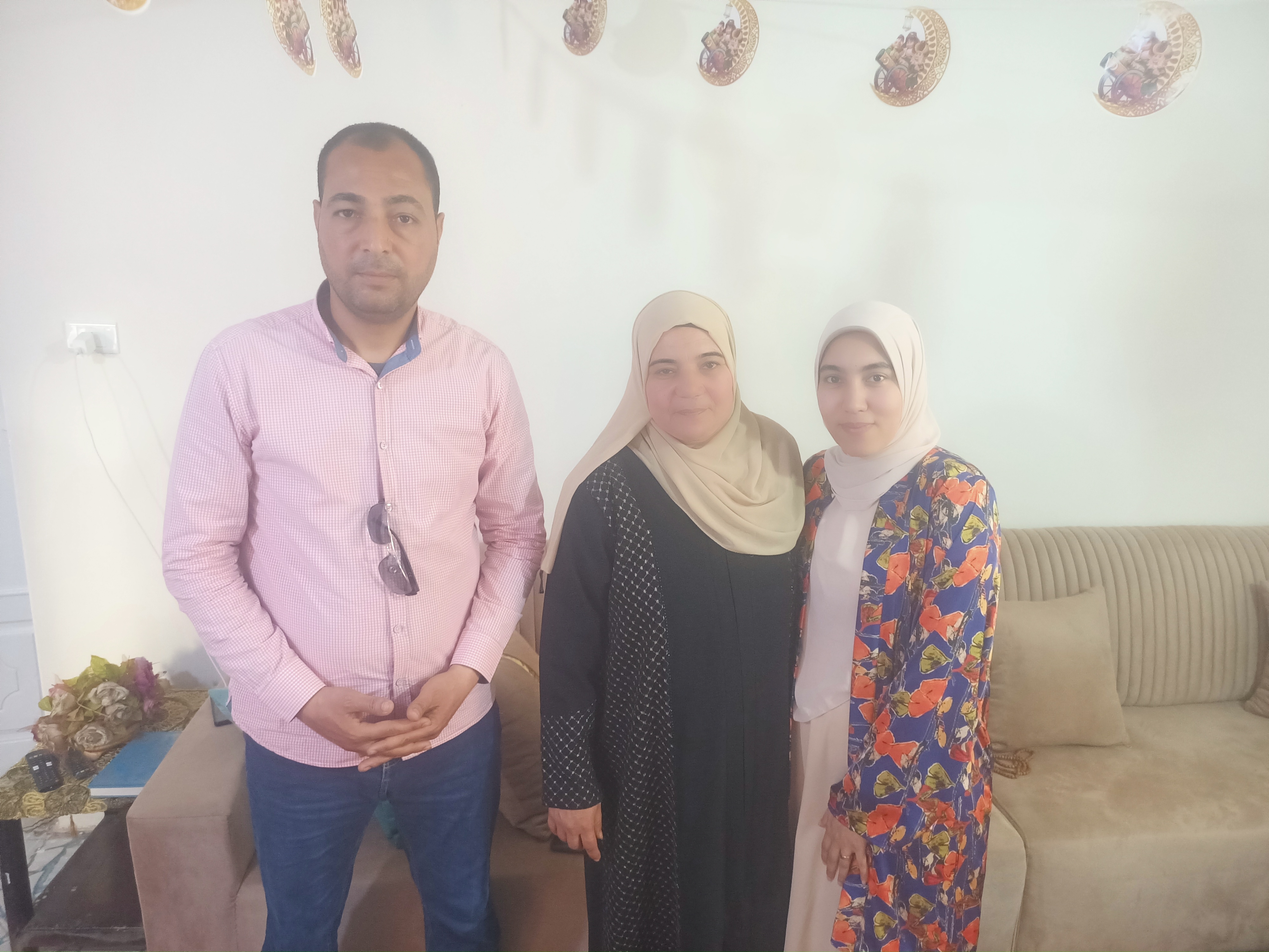 محرر اليوم السابع مع الام المثالية ونجلتها محرر اليوم السابع مع الام المثالية ونجلتها