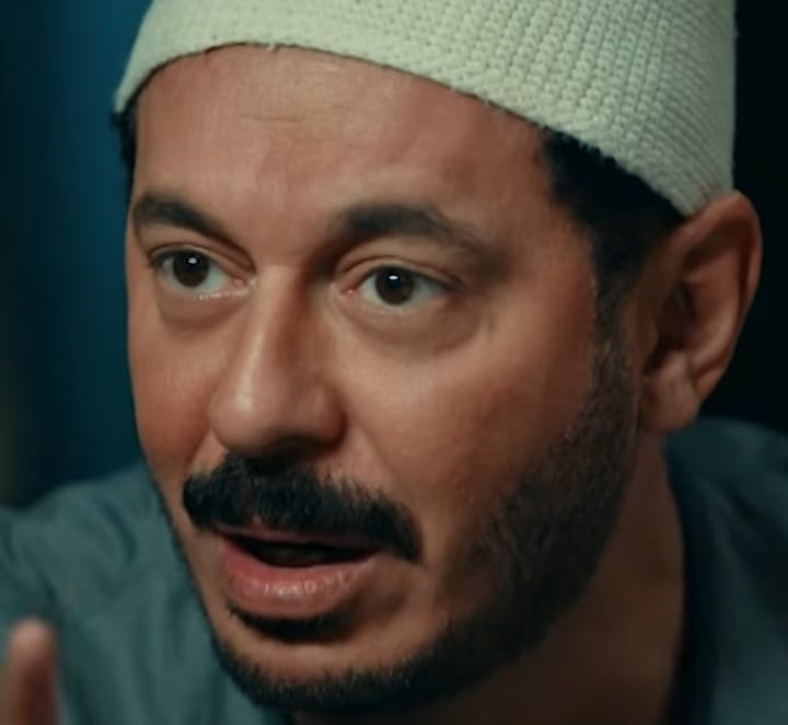 مسلسل حكيم باشا الحلقة 18.. مصطفى شعبان يستمع إلى نصائح والده (1)