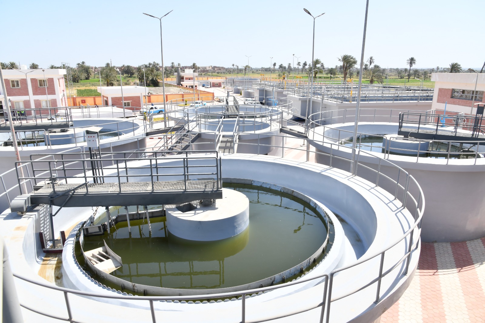 ‪محطة معالجة الصرف الصحى بقرية شكشوك بالفيوم