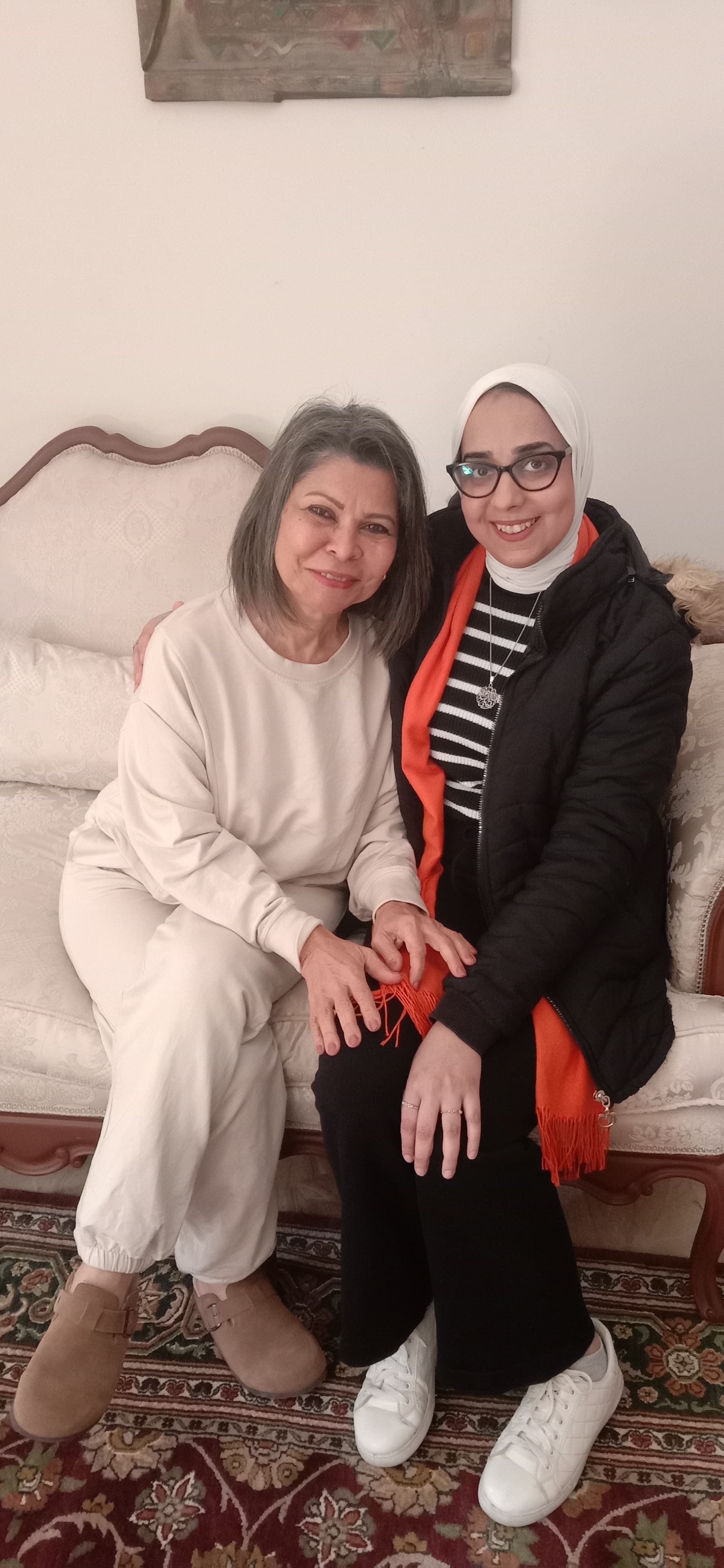 مع الفنانة سلوى محمد علي مع الفنانة سلوى محمد علي