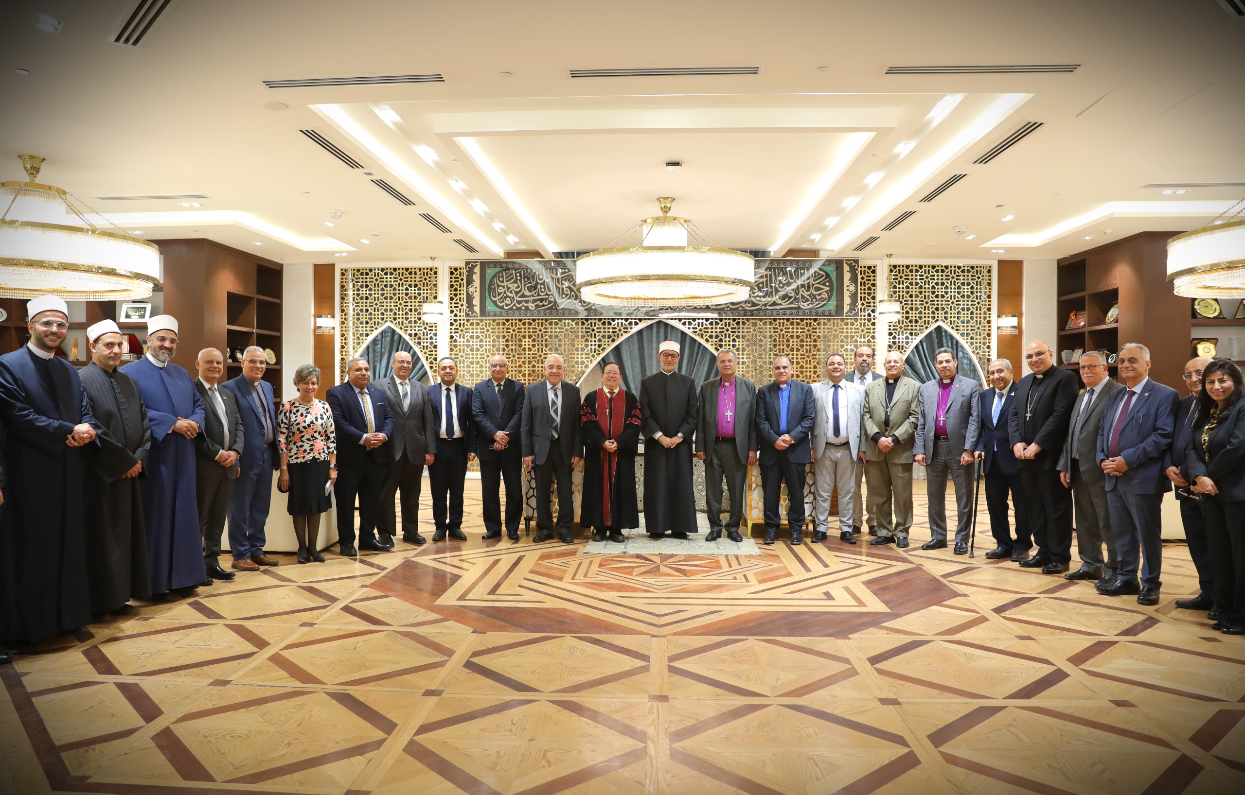 جانب من الإستقبال جانب من الإستقبال