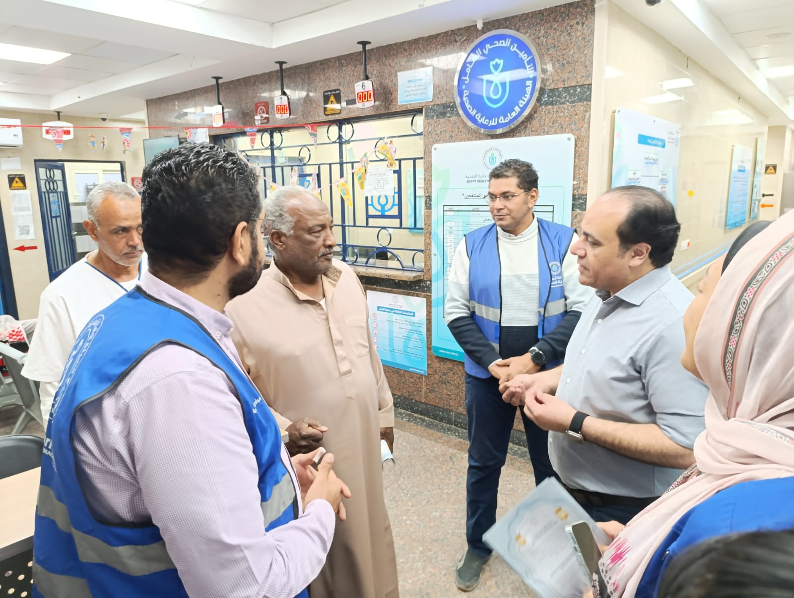 الاستفسار من المواطنين على جودة الخدمة الاستفسار من المواطنين على جودة الخدمة