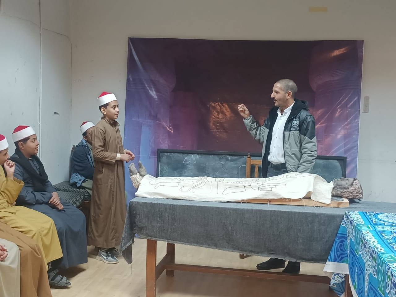 ورش عمل لطلبة المدارس بالأقصر لتصحيح المفاهيم والتوعية حول فن التحنيط ورش عمل لطلبة المدارس بالأقصر لتصحيح المفاهيم والتوعية حول فن التحنيط