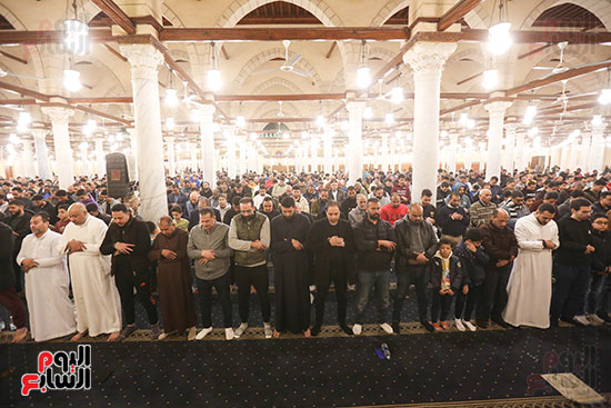 إقبال كبير على صلاة الترويح من مسجد عمرو بن العاص إقبال كبير على صلاة الترويح من مسجد عمرو بن العاص