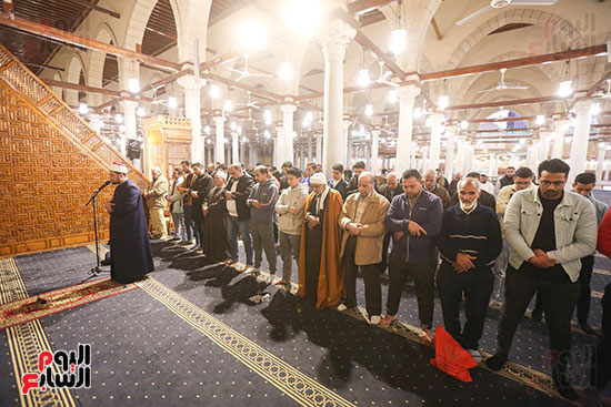 صلاة الترويح من مسجد عمرو بن العاص صلاة الترويح من مسجد عمرو بن العاص