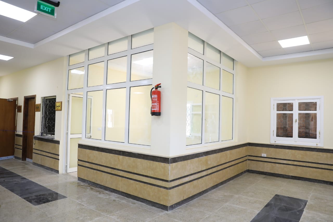 مجمع الخدمات الحكوية داخل قرية  (5)