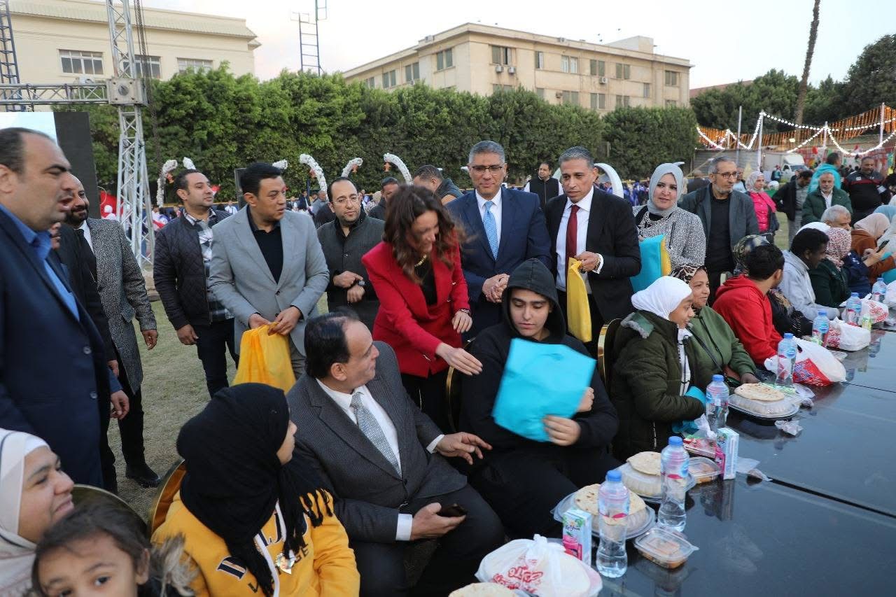 حفل الإفطار الجماعي الذي نظمته مديرية التربية والتعليم بملعب مدرسة السعيدية حفل الإفطار الجماعي الذي نظمته مديرية التربية والتعليم بملعب مدرسة السعيدية