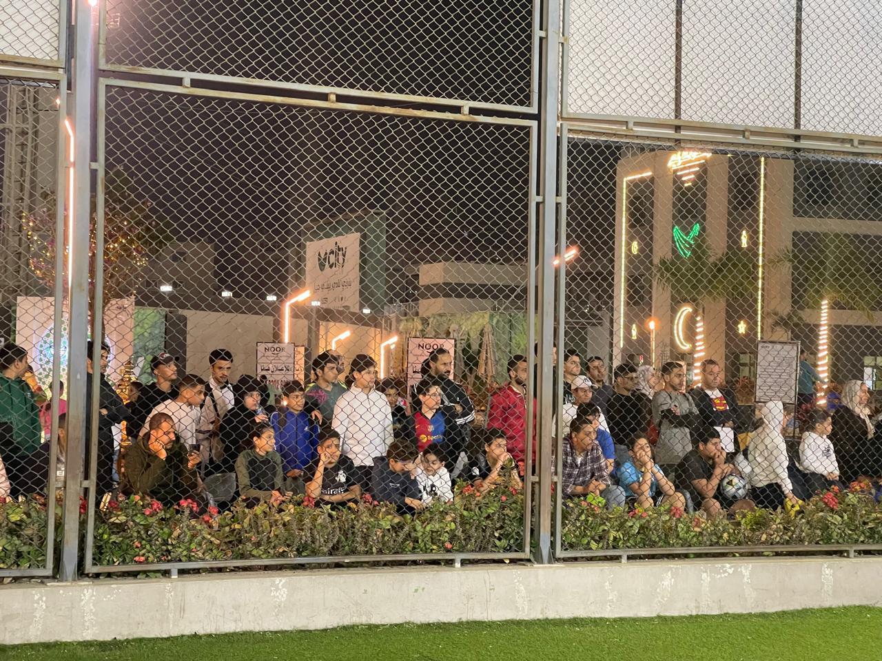 الجماهير في سيتي كلوب