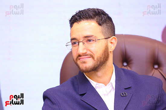 الفنان أحمد مالك الفنان أحمد مالك