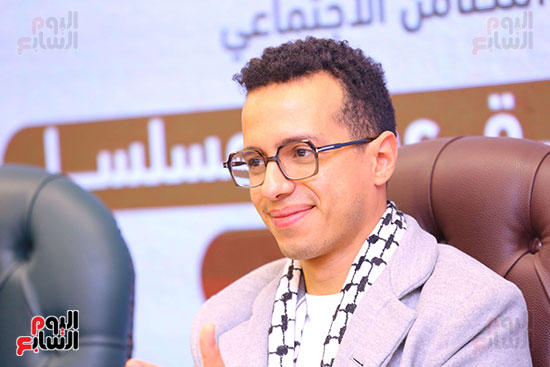 الفنان طه الدسوقى خلال الحفل الفنان طه الدسوقى خلال الحفل