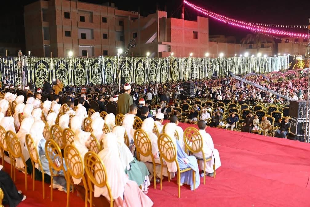 الحفل شهد تكريم حفظة القرآن كاملًا وحفظة نصف وربع القرآن الحفل شهد تكريم حفظة القرآن كاملًا وحفظة نصف وربع القرآن