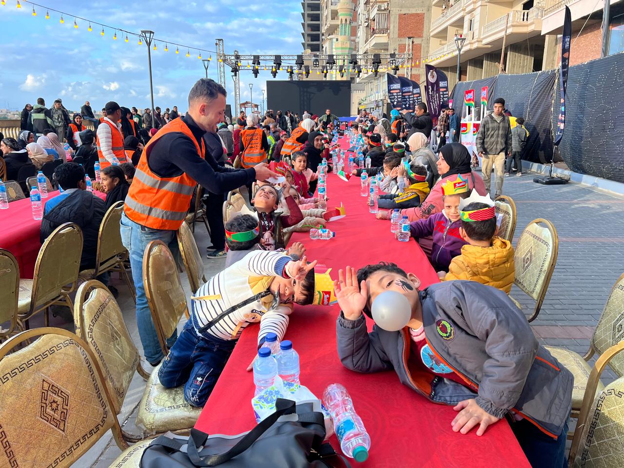 فرحة الاطفال في افطار المنصورة فرحة الاطفال في افطار المنصورة