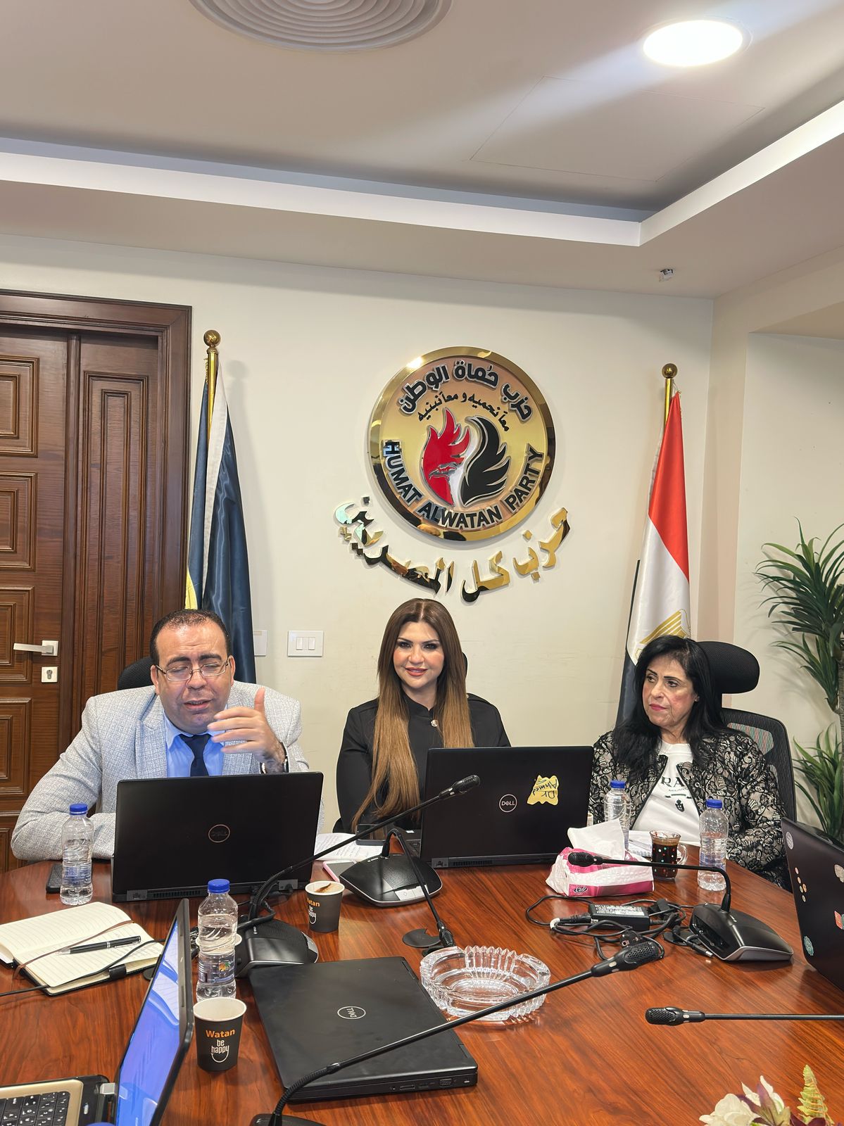 أحمد التايب يُلقى محاضرة عن النضج التوعوى خلال دورة التأهيل السياسى بحماة الوطن (5)