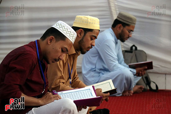 تلاوة القران إثناء الاعتكاف تلاوة القران إثناء الاعتكاف