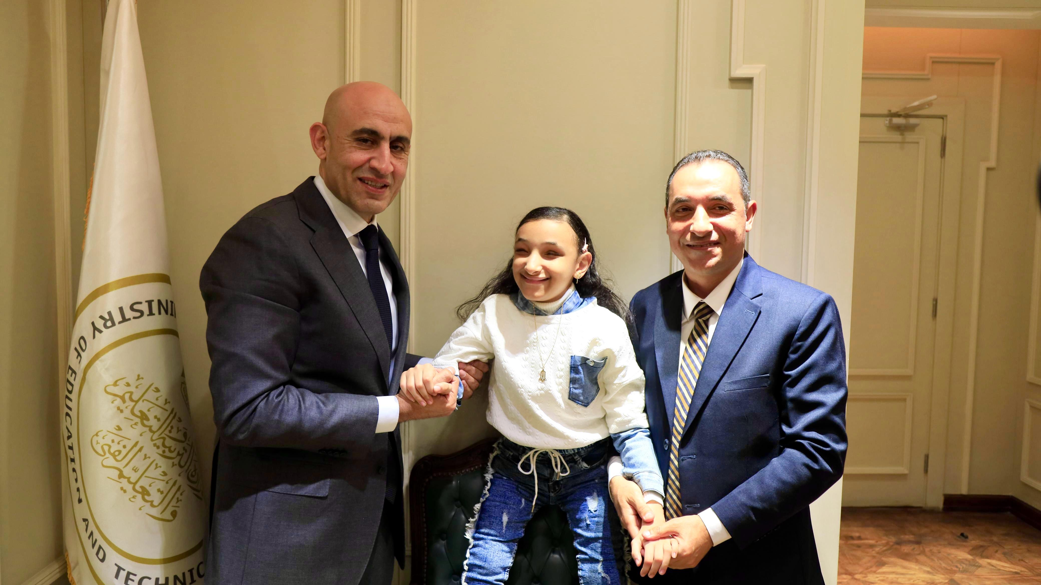 الطالبة رضوى بوزارة التربية والتعليم الطالبة رضوى بوزارة التربية والتعليم