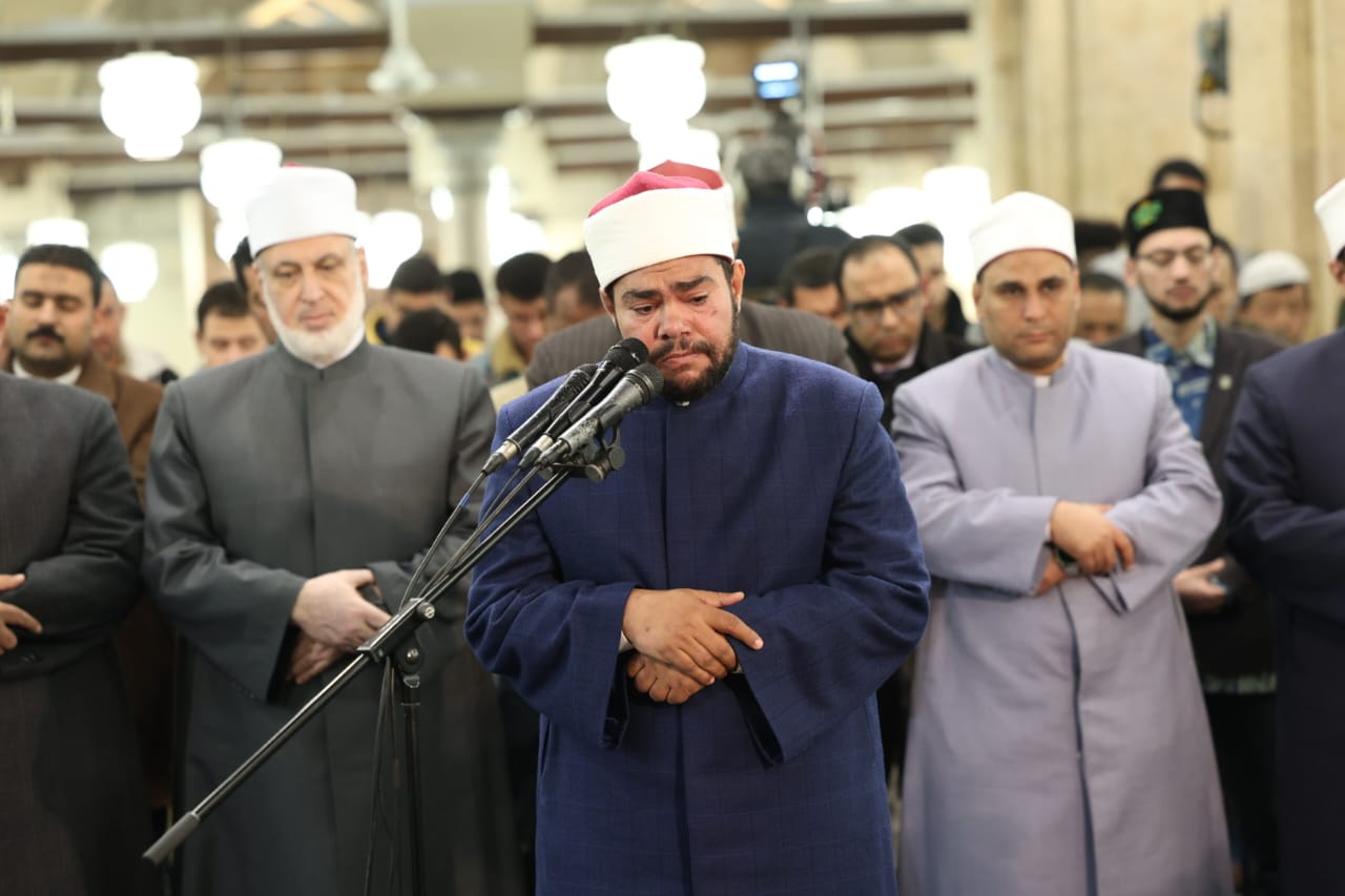 صلاتي العشاء والتراويح بالجامع الأزهر