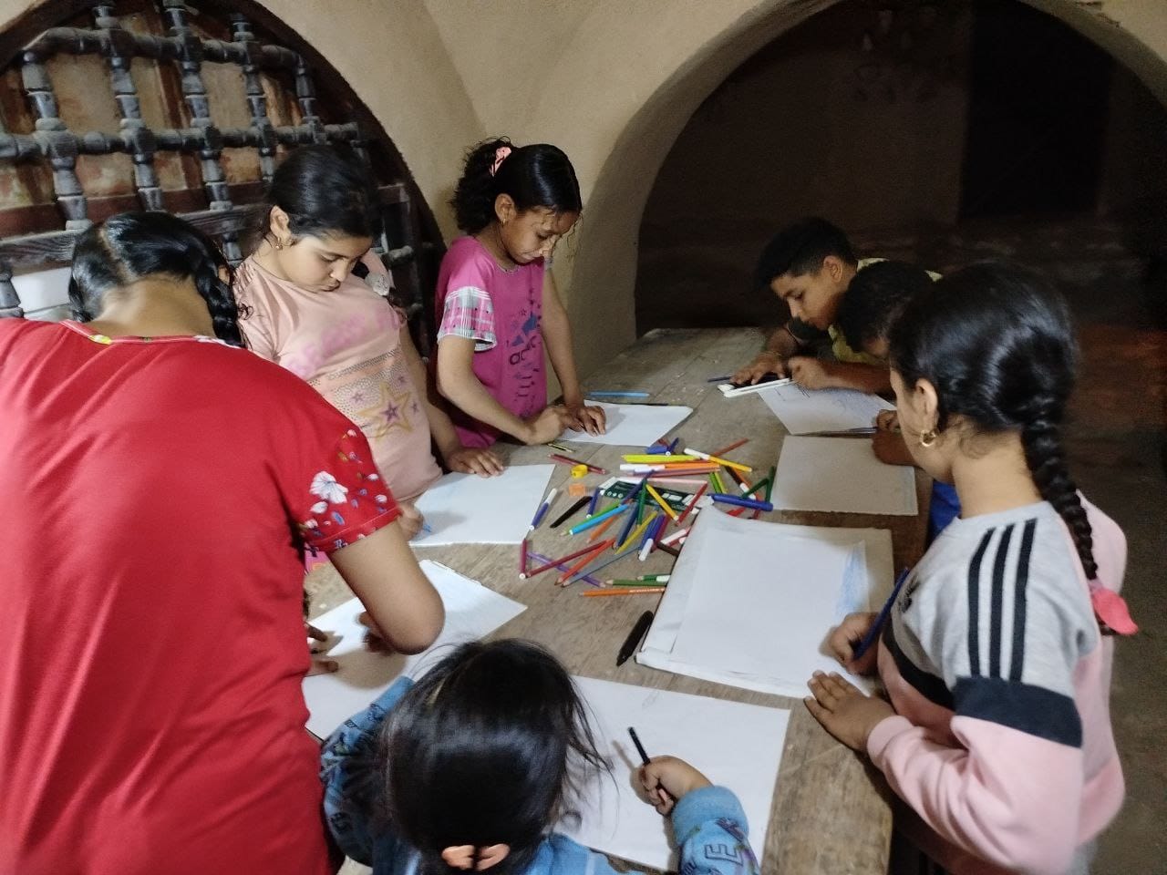 ورش متنوعة لدعم الأطفال بقصور ثقافة الأقصر