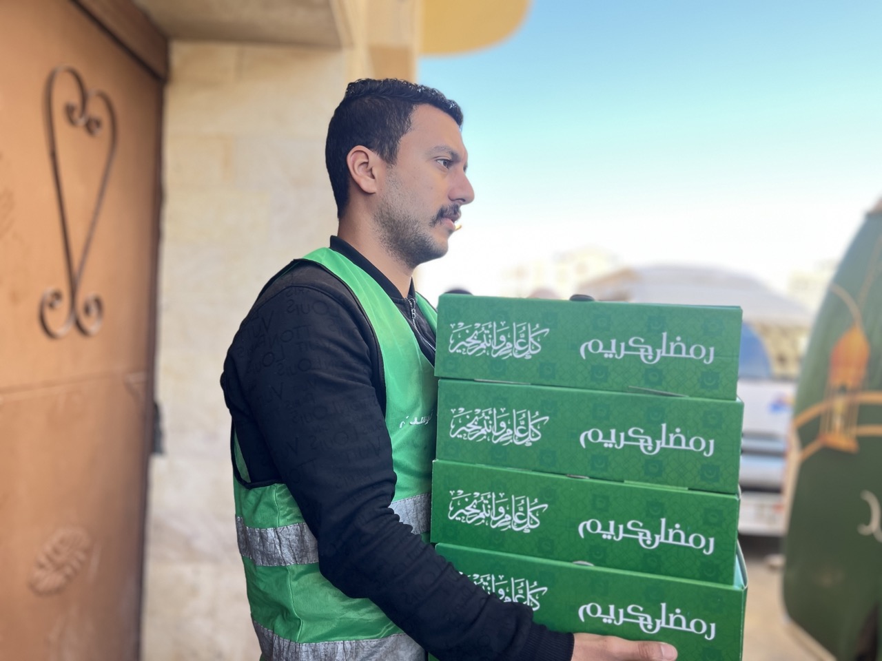 نقل الوجبات للمستحقين نقل الوجبات للمستحقين