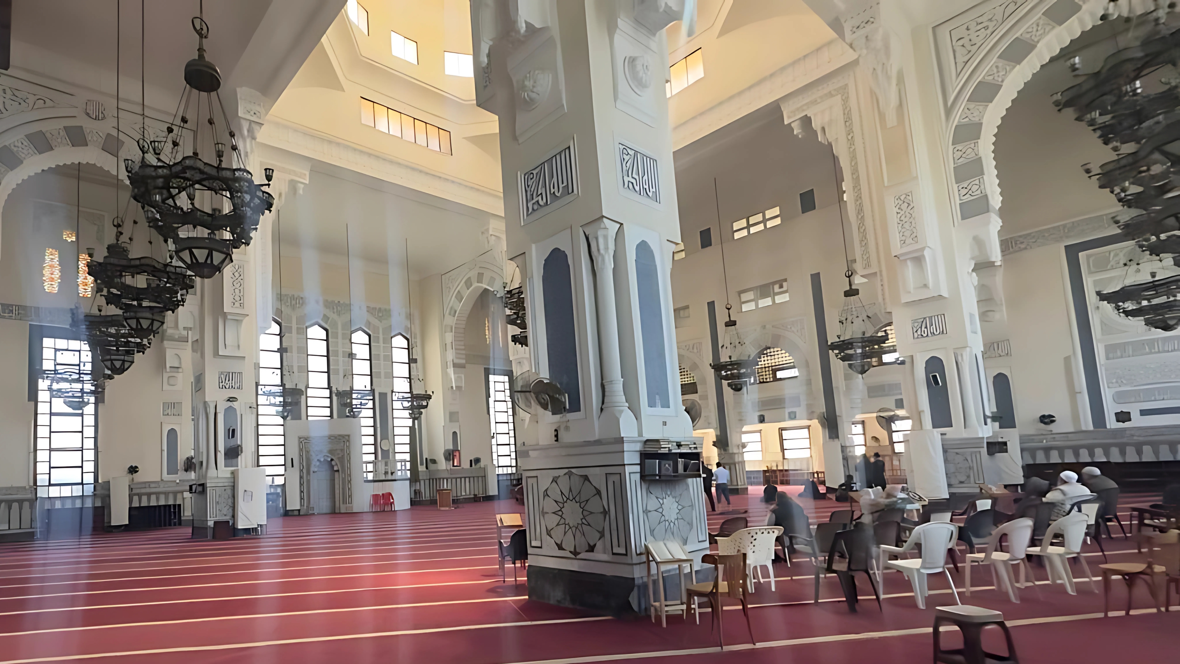 من داخل المجمع الاسلامي من داخل المجمع الاسلامي