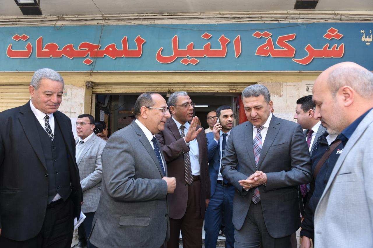جولة نائب وزير التموين