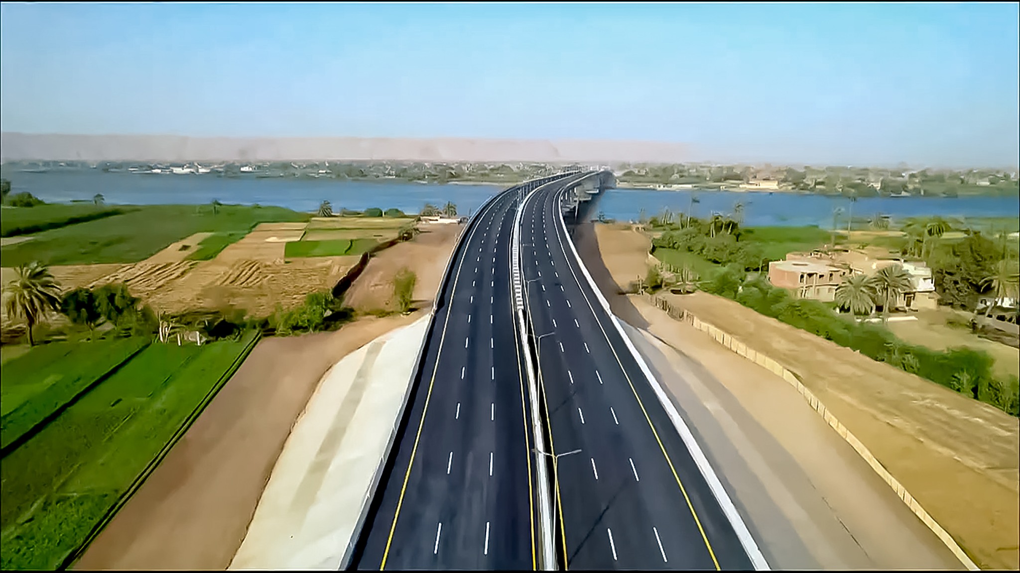 المحور يربط بين مدينى المراغة وساقلته المحور يربط بين مدينى المراغة وساقلته