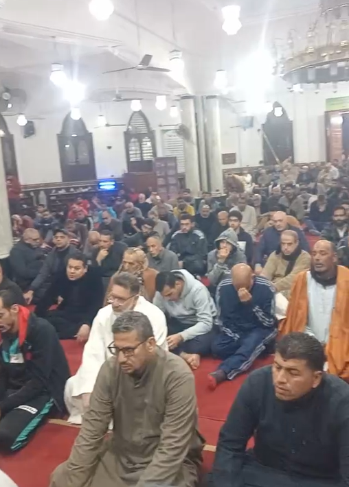 الحضور بالمسجد الحضور بالمسجد