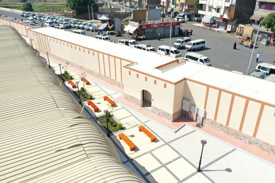 رئيس مدينة الأقصر يكشف 3 مراحل لتطوير موقف الأقاليم رئيس مدينة الأقصر يكشف 3 مراحل لتطوير موقف الأقاليم