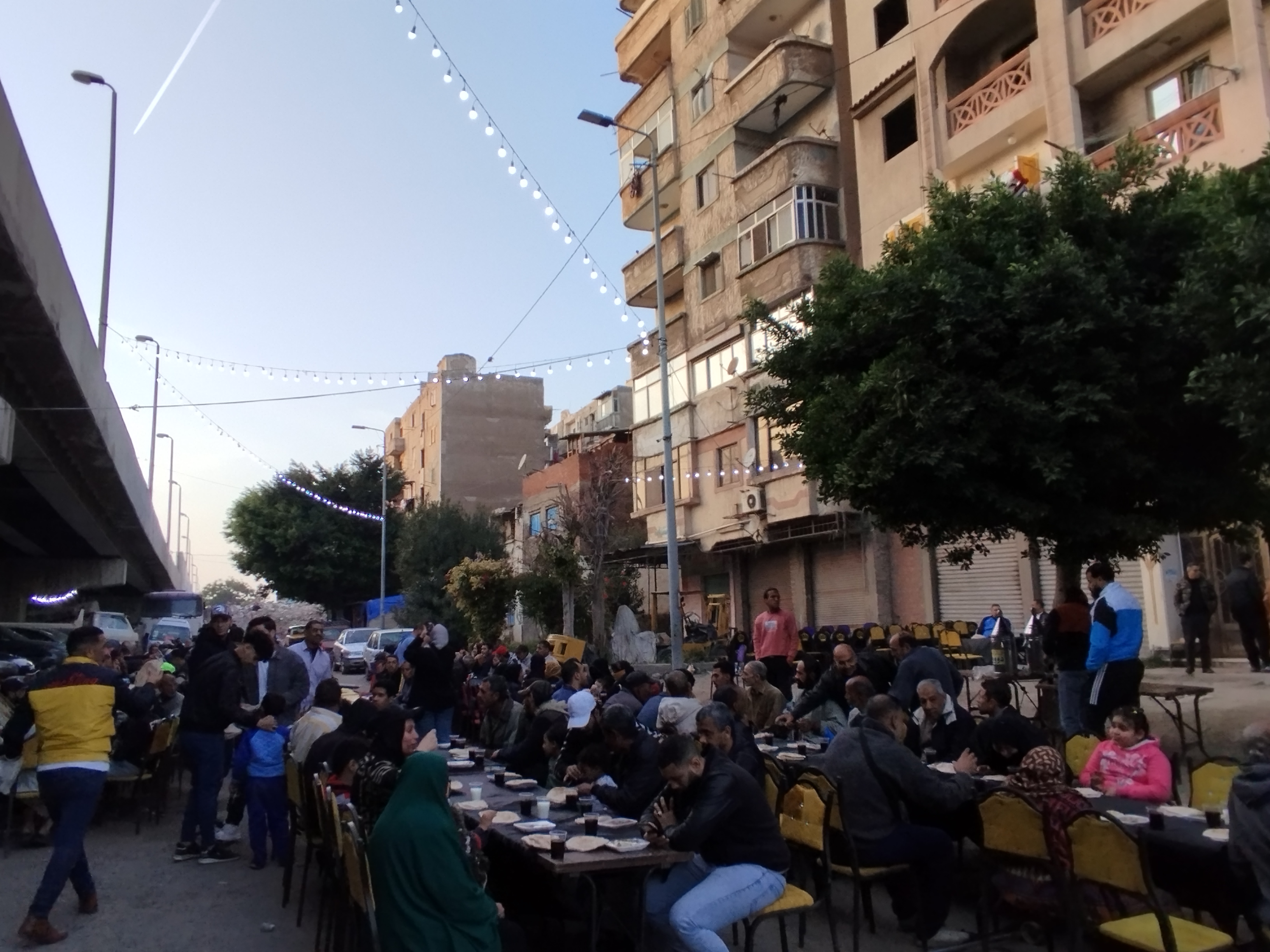 مائدة إفطار المطرب احمد شيبة