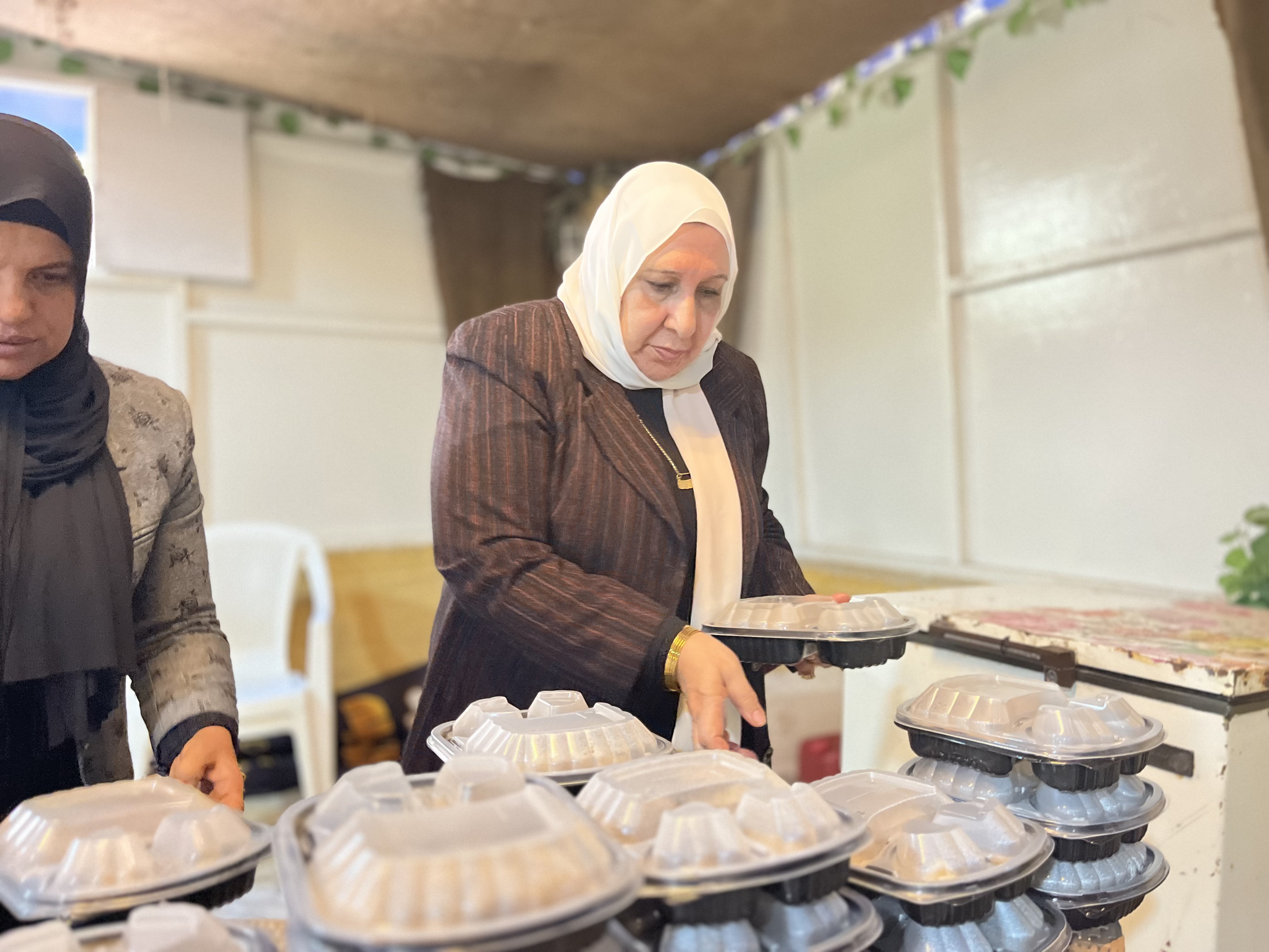 خلال تجهيز الوجبات خلال تجهيز الوجبات