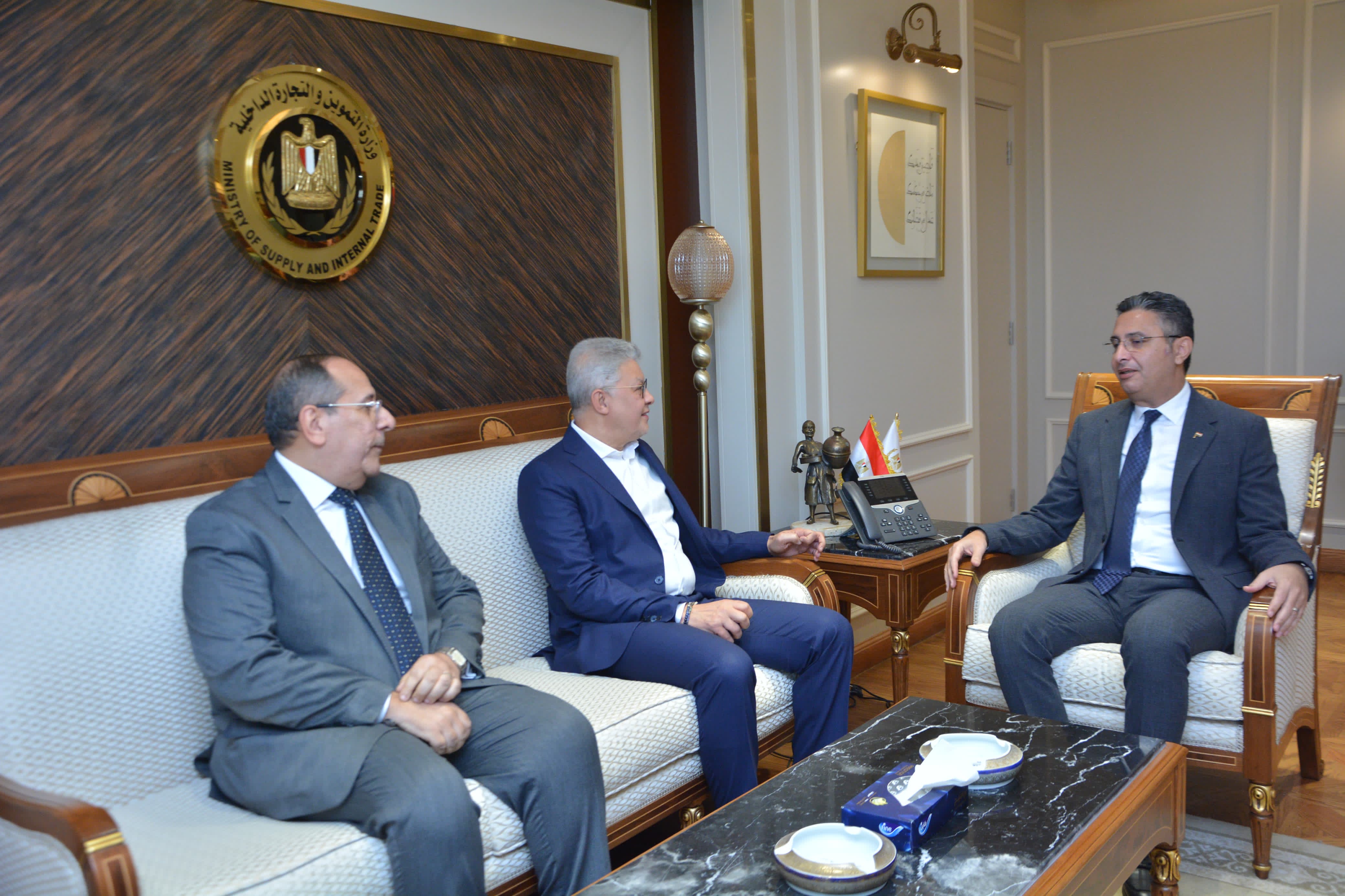 مقابلة وزير التموين