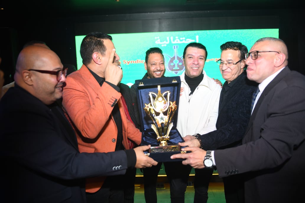 تكريم مصطفى كامل في حفل إفطار نقابة الموسيقيين (3)