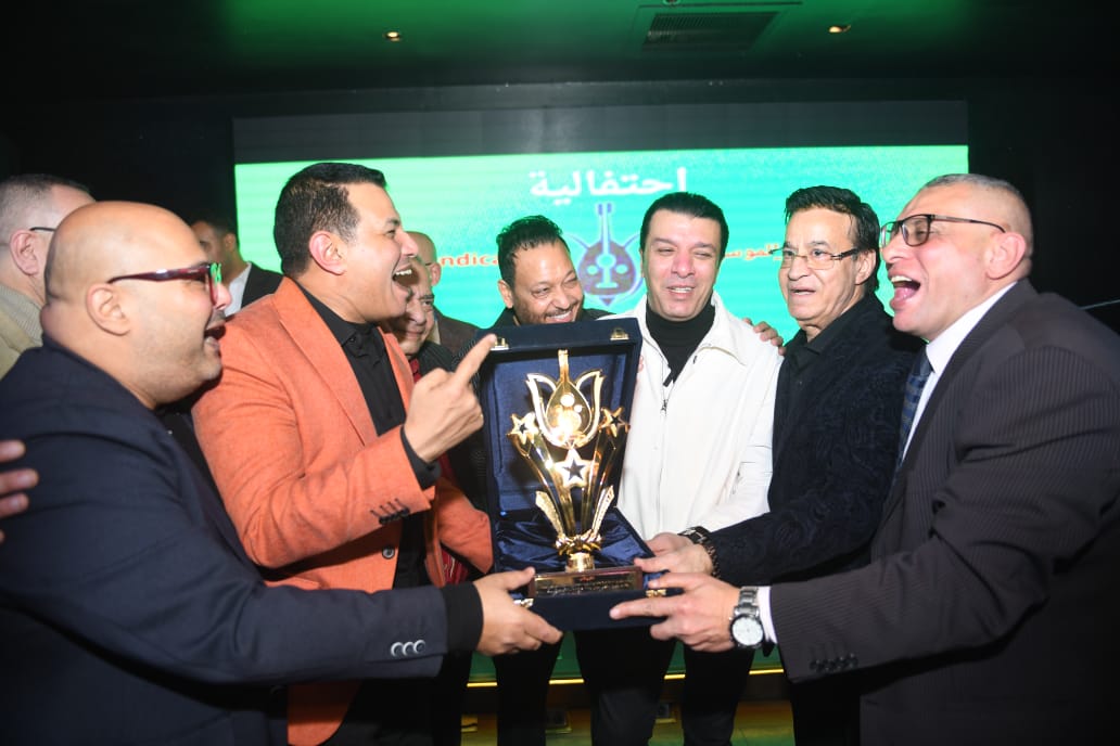 تكريم مصطفى كامل في حفل إفطار نقابة الموسيقيين (2)