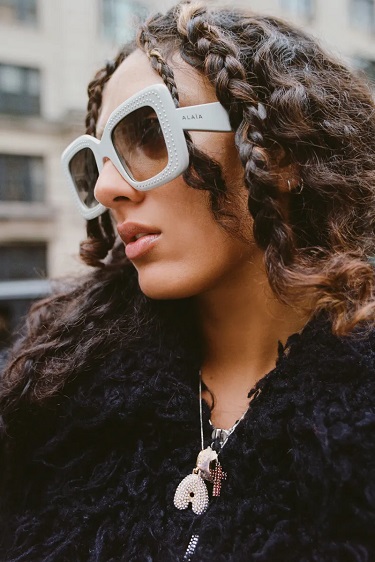 النظارات الغريبة