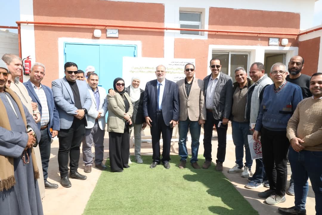 المحافظ يفتتح المحطة المحافظ يفتتح المحطة