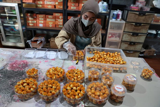 كحك العيد.. استعدادات إندونيسيا لاستقبال عيد الفطر المبارك (8)