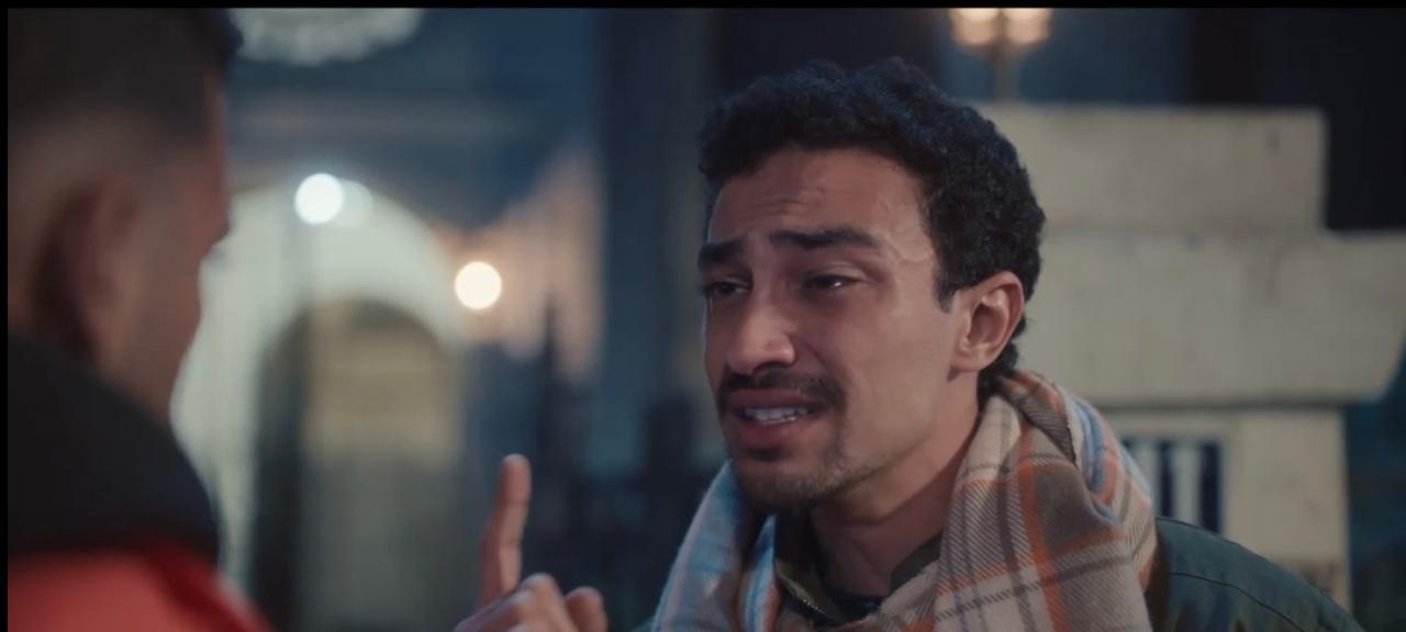 أحمد غزي يعيد مشهد محمود المليجي وأحمد زكي الشهير “وعايزني أكسبها” في مسلسل  قهوة المحطة (2)