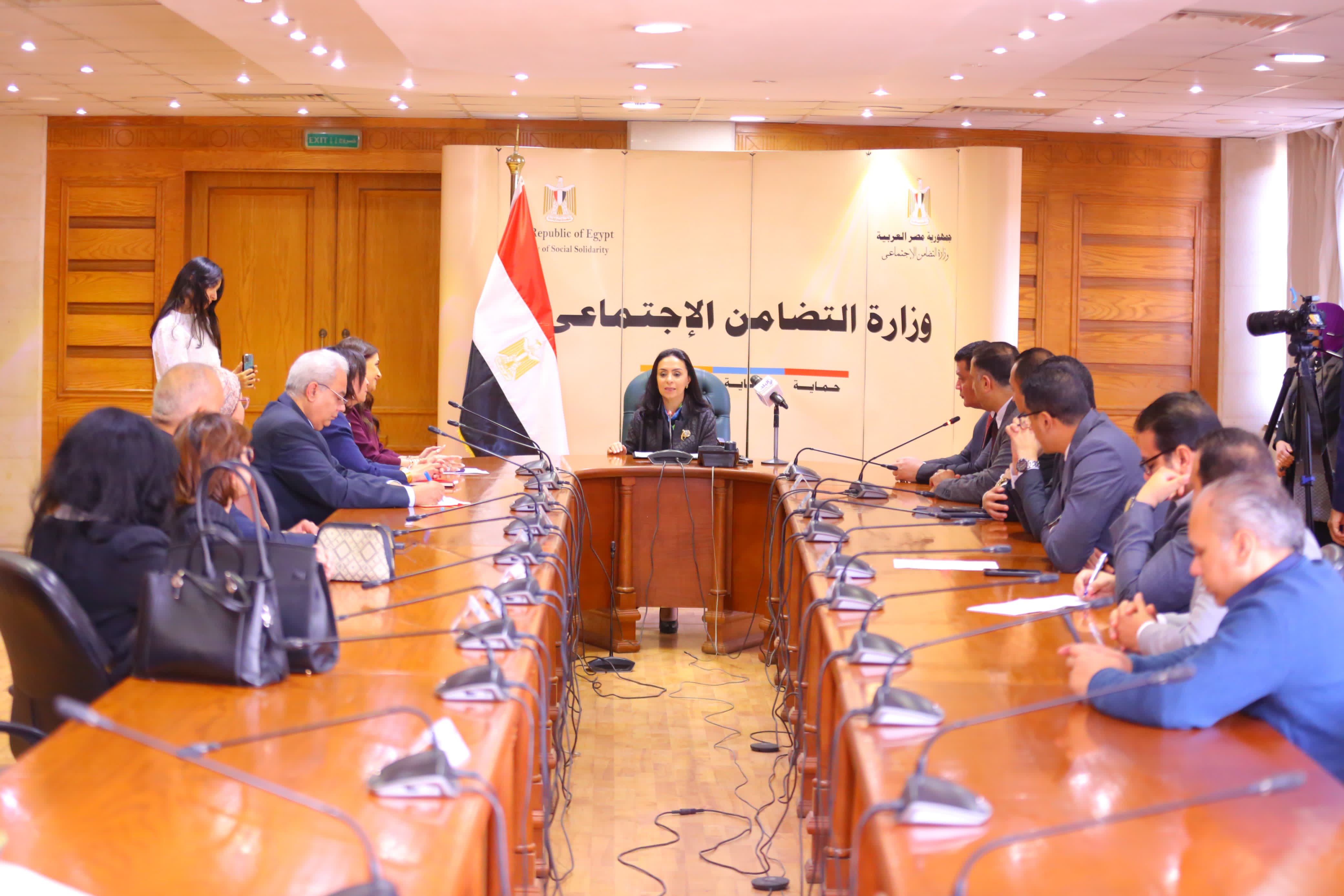 خلال توقيع البروتوكول 