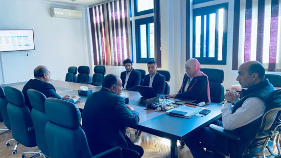 رئيس جامعة دمنهور يستقبل فريق طلاب كلية الهندسة استعداداً للمشاركة في مسابقة رالي السيارات الكهربائية Ever Egypt 2025 رئيس جامعة دمنهور يستقبل فريق طلاب كلية الهندسة استعداداً للمشاركة في مسابقة رالي السيارات الكهربائية Ever Egypt 2025