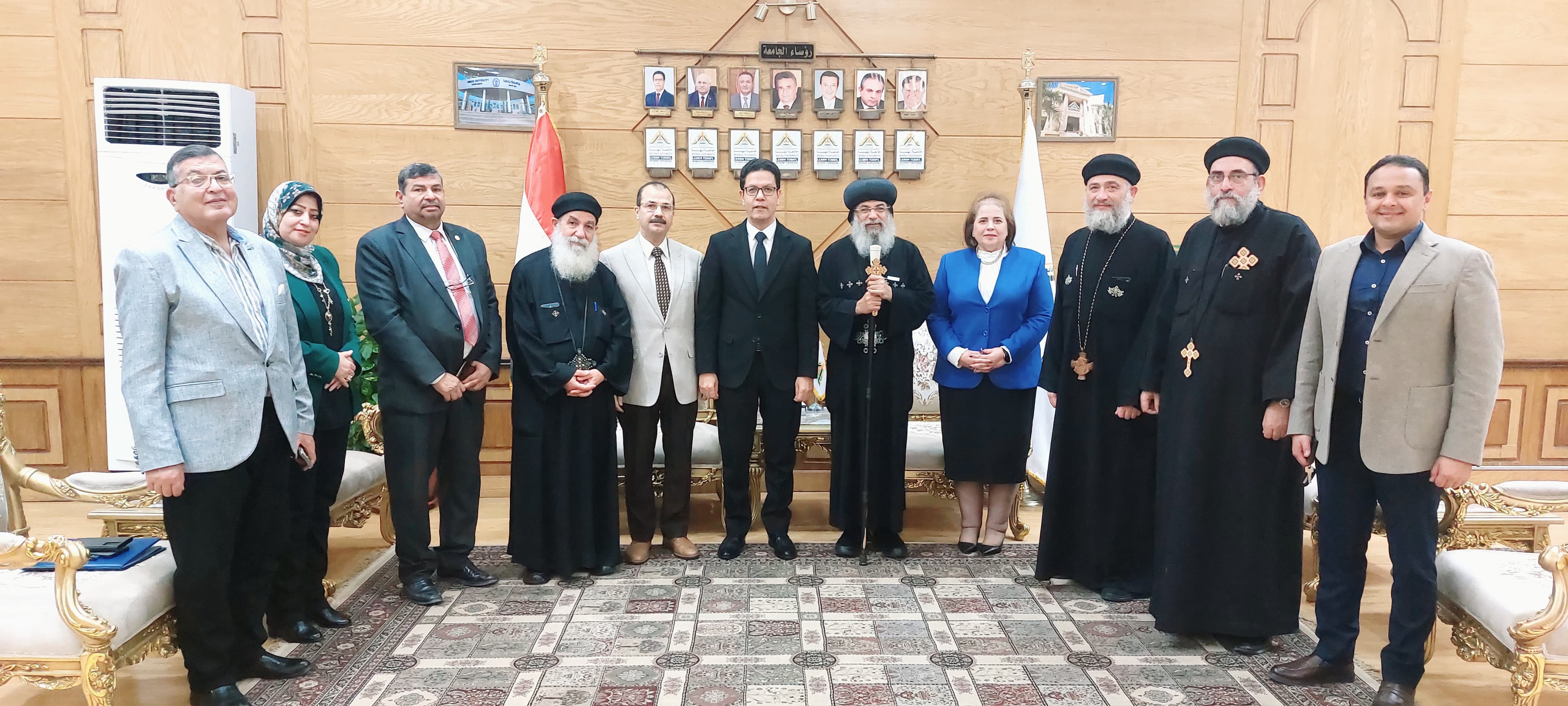 جانب من اللقاء جانب من اللقاء