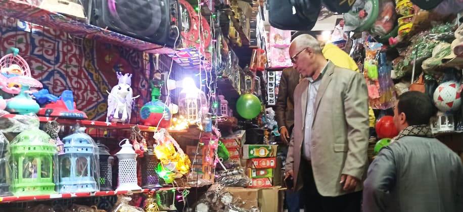 حملات مكثفة علي المحلات باسوان حملات مكثفة علي المحلات باسوان