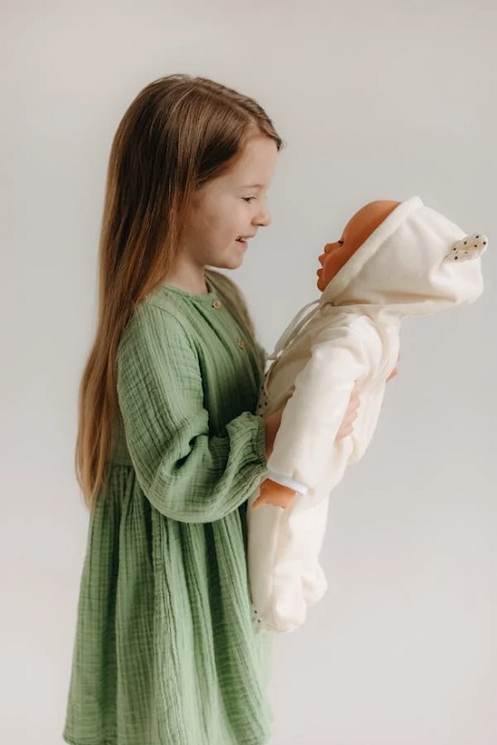 عروسة لعبة عروسة لعبة