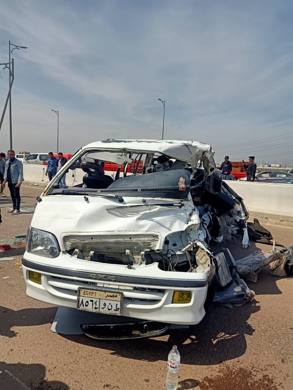 انقلاب سيارة ميكروباص بالطريق الساحلي الإسكندرية انقلاب سيارة ميكروباص بالطريق الساحلي الإسكندرية