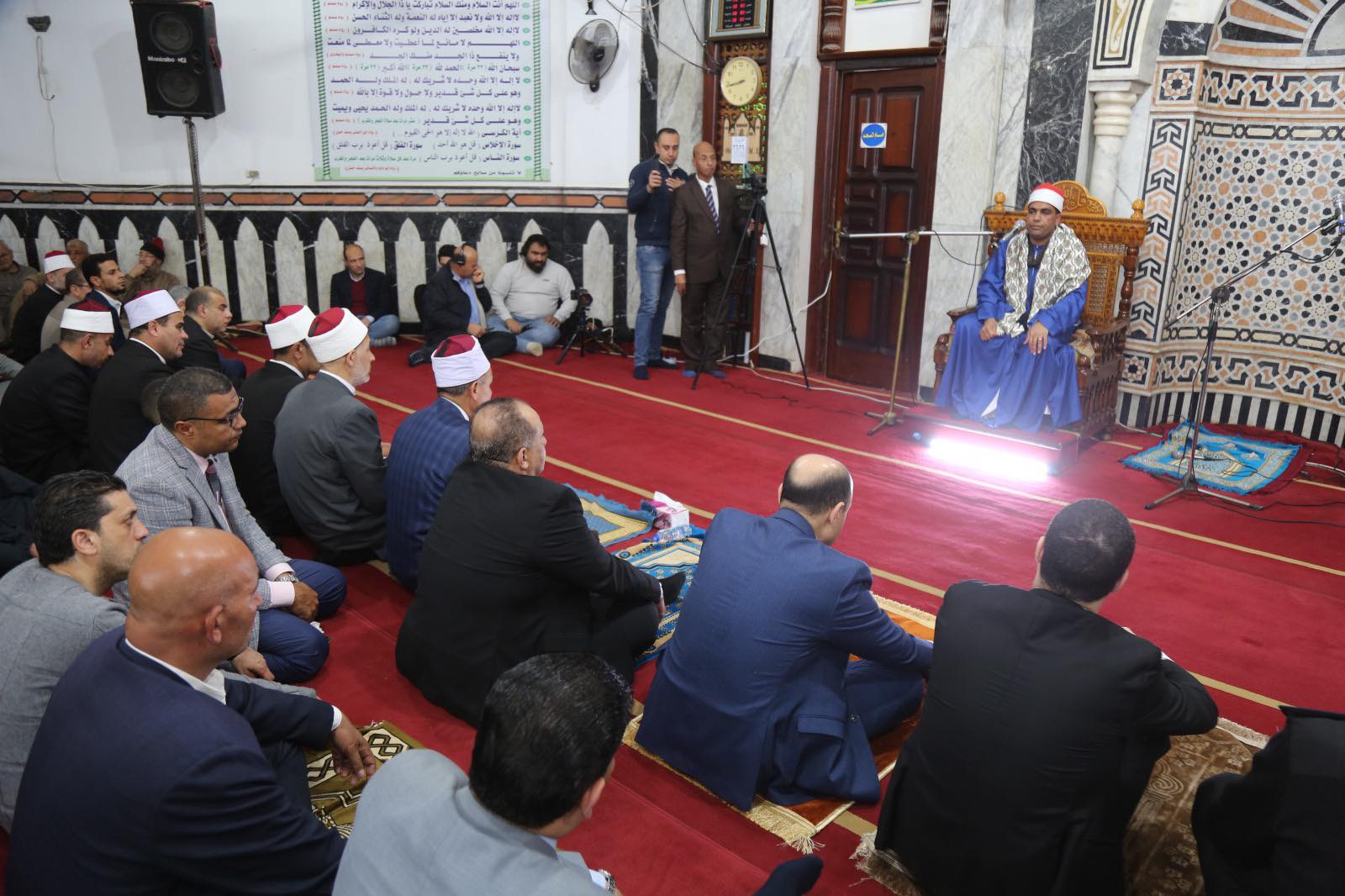 جانب من الاحتفال بليلة القدر جانب من الاحتفال بليلة القدر