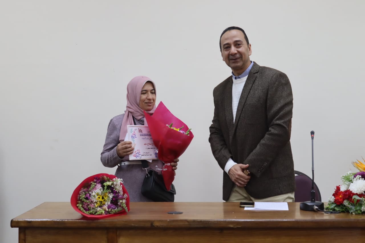 اللواء محمد الضبيعي رئيس الهيئة العامة للنظافة والتجميل بالجيزة يكرم الأمهات المثاليات