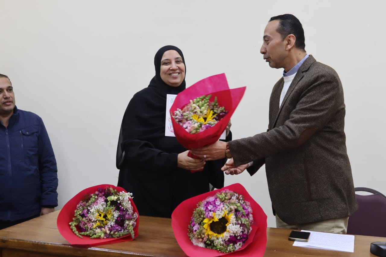 اللواء محمد الضبيعي رئيس الهيئة يكرم الأمهات المثاليات