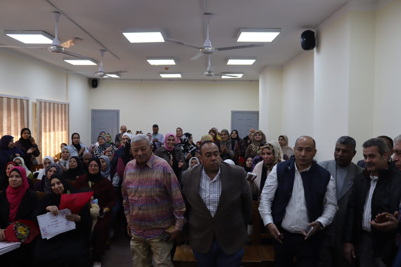 الهيئة العامة للنظافة والتجميل بالجيزة تنظم احتفالية لتكريم الأمهات المثاليات