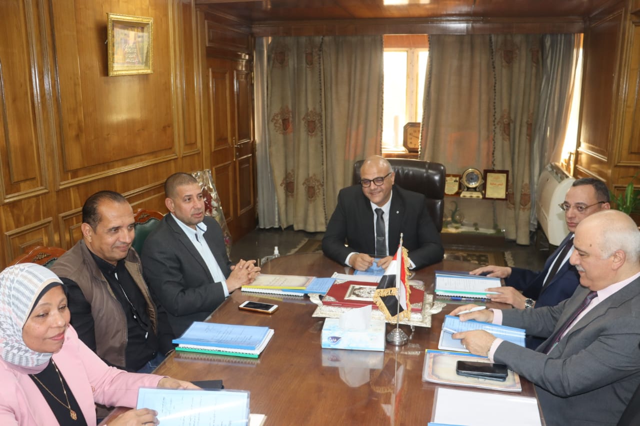 لجنة التجديد للوظائف القيادية