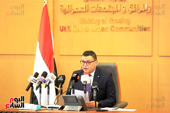 وزير الإسكان يعلن تفاصيل أكبر طرح للوحدات السكنية بإجمالي 400 ألف وحدة جديدة وزير الإسكان يعلن تفاصيل أكبر طرح للوحدات السكنية بإجمالي 400 ألف وحدة جديدة