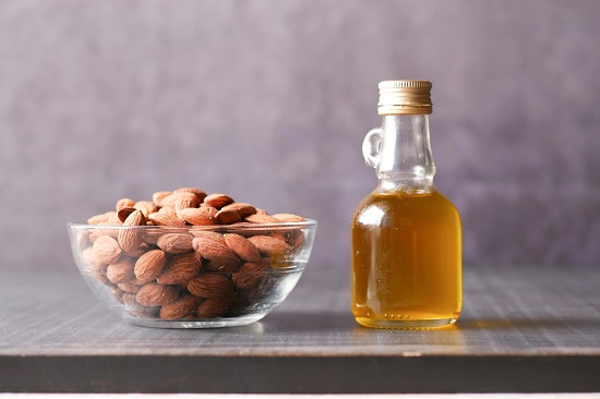 زيت اللوز زيت اللوز