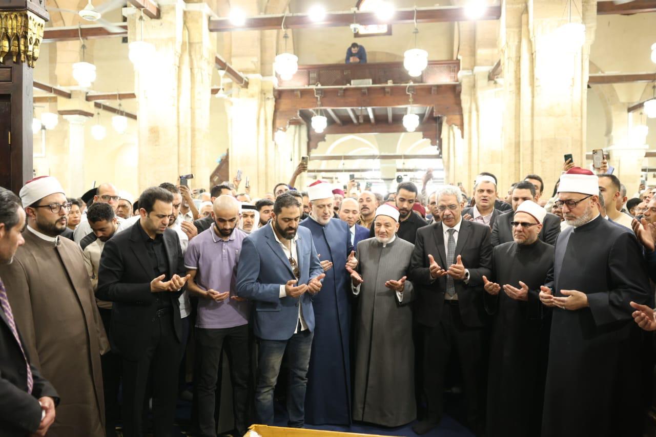 تشييع جنازة الدكتور المحرصاوي تشييع جنازة الدكتور المحرصاوي